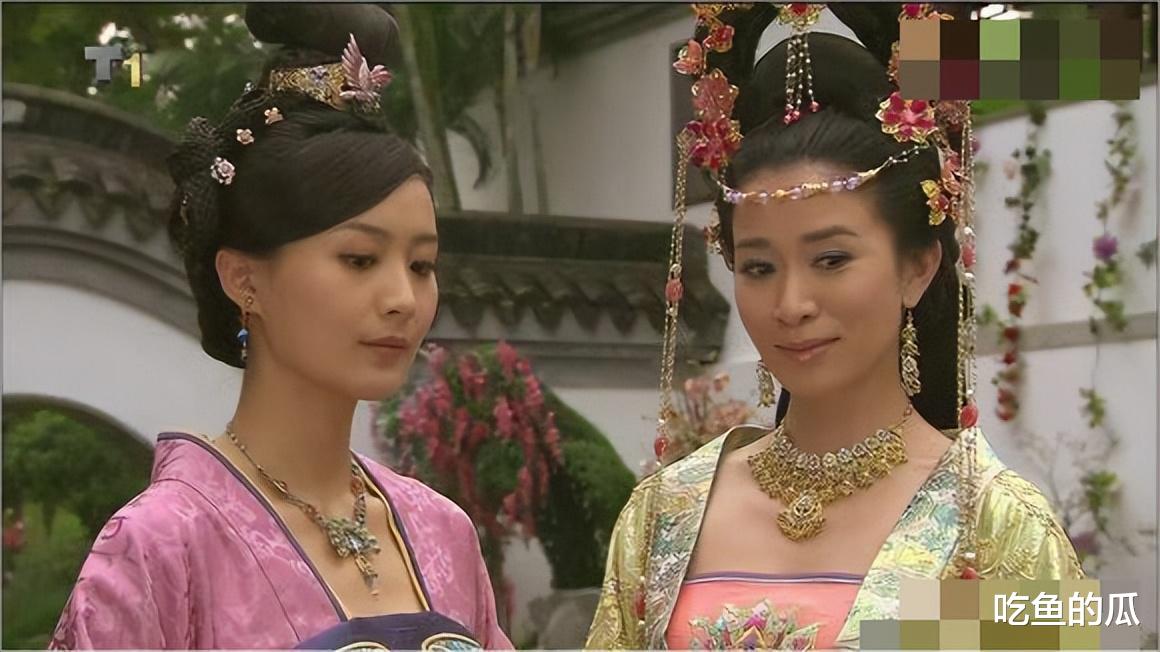 港剧的审美真奇怪，这4位演员长相平平，却总当主角演大美女，不理解