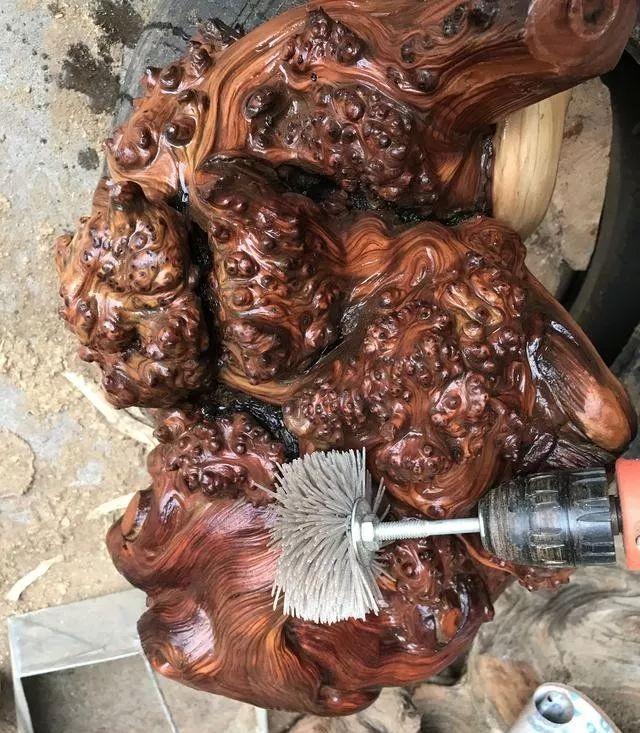 枯木逢春之崖柏陈化瘤打磨全过程