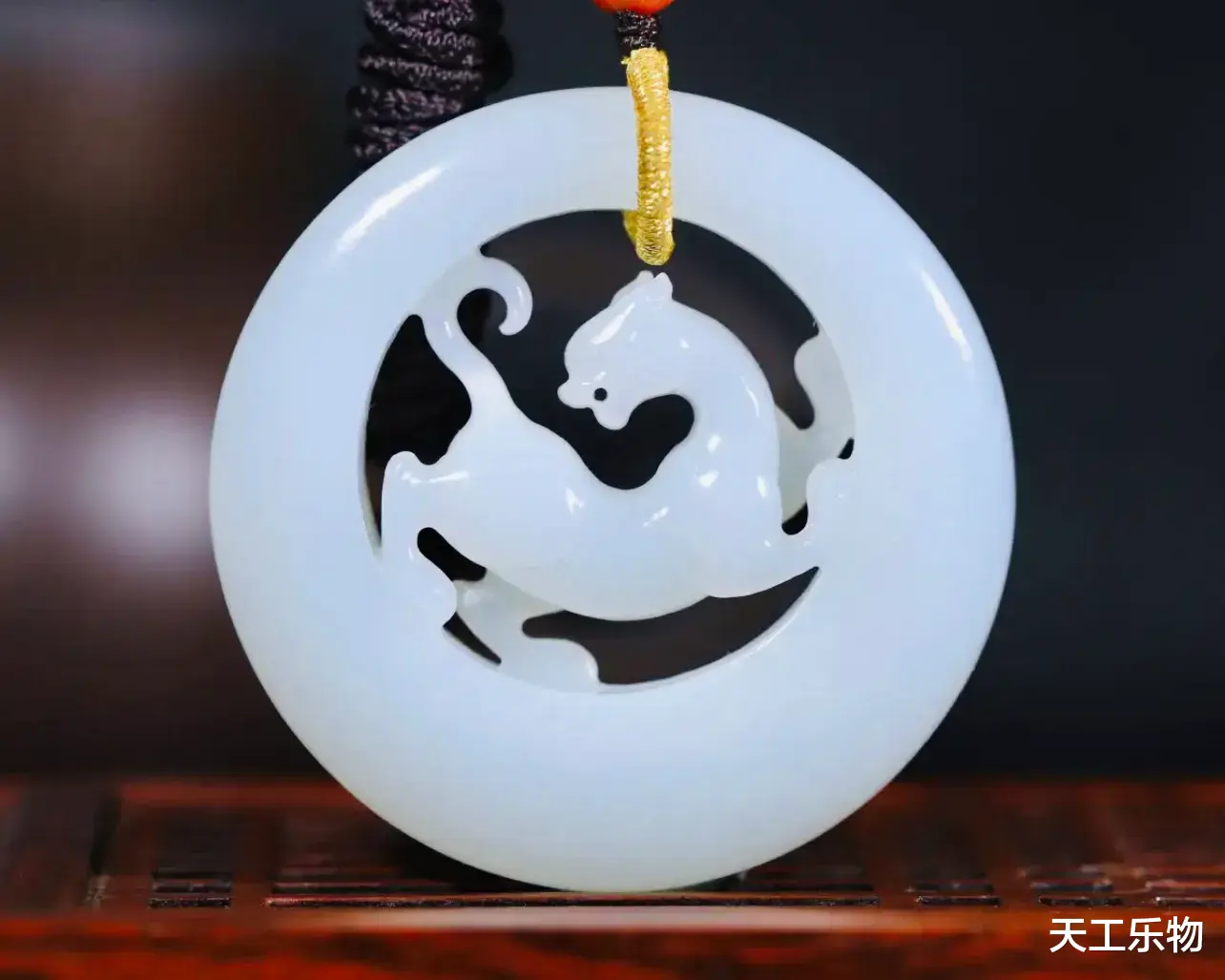 |韧性满分的和田玉,能否经得住碰撞考验?