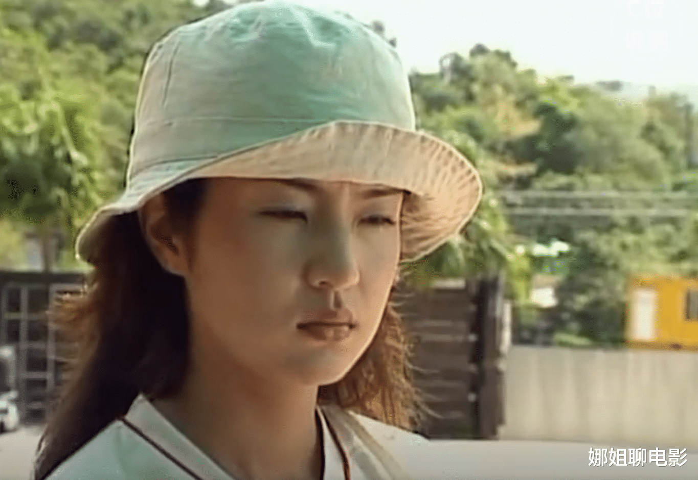 徐锦江主演：蛇女惨遭人类灭族，为繁衍后代苟且偷生《兽性难驯》