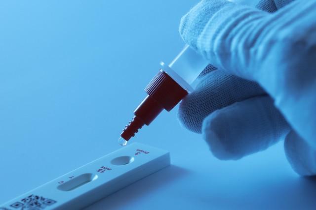 新冠三阳来了?不是感冒是新冠!出现下面这些表现需注意