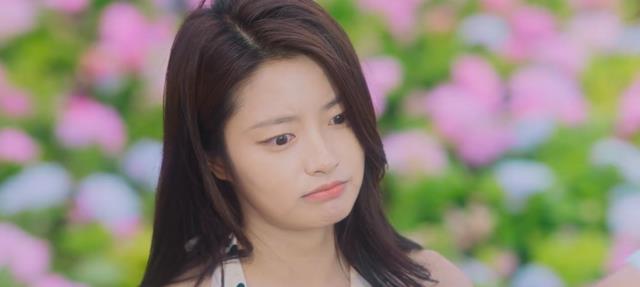 言承旭|言承旭《夏花》够“狠”,男女主年龄差21岁,学生妹倒追洗头叔?