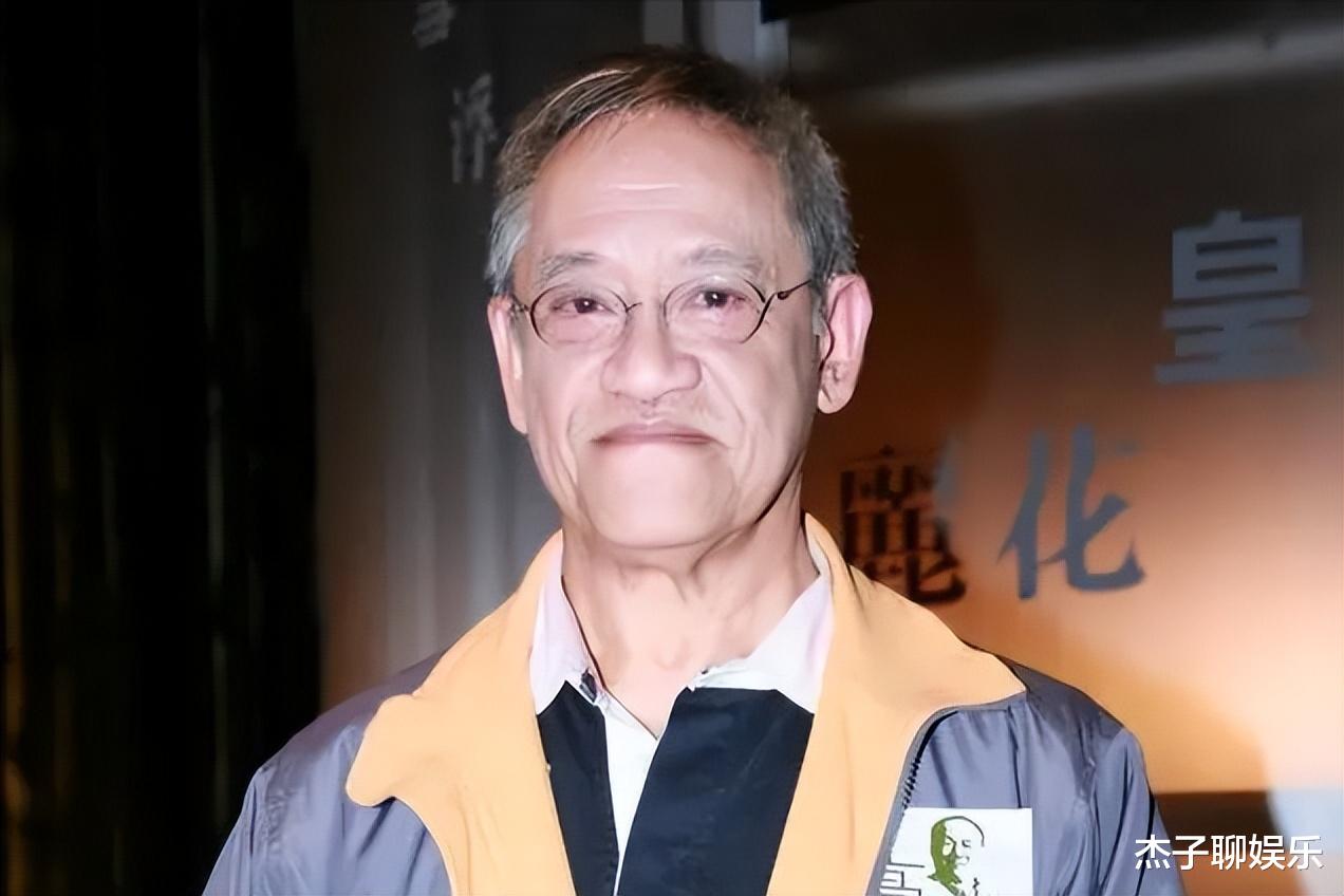 |吴耀汉一路走好!洪金宝情绪低落独坐灵堂,与李建华相比显落寞