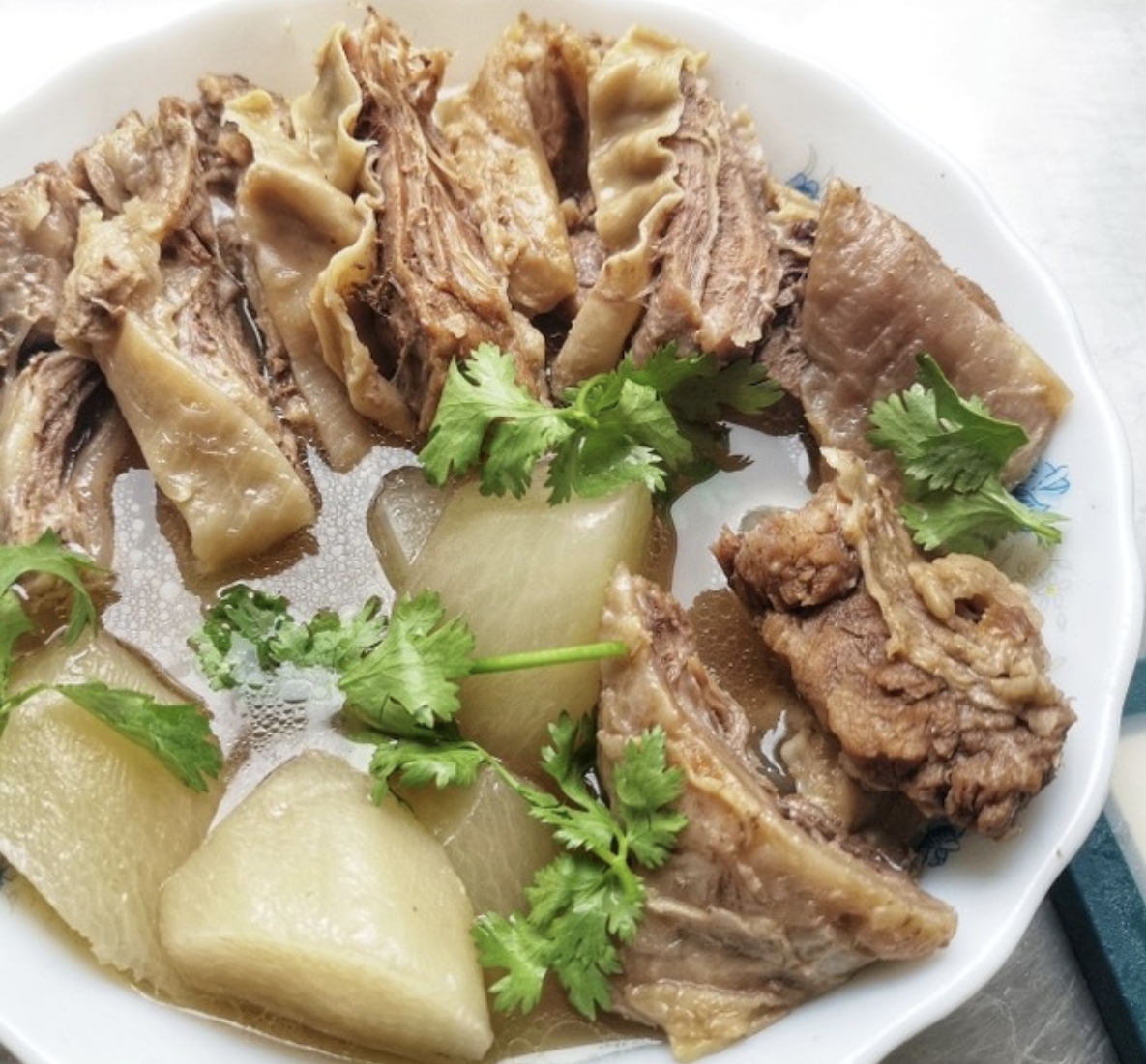 萝卜汤|清炖牛腩萝卜汤，牢记3不放，牛腩软糯萝卜甘甜汤清淡，太好喝了