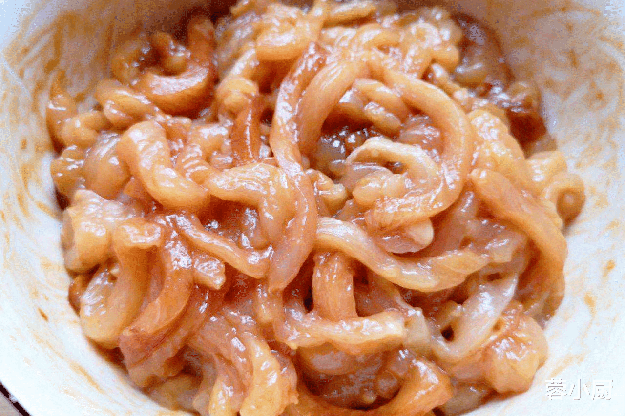 美食教程|人老腿先衰？建议 50岁后，少喝牛奶多吃4物，走路有劲，安稳度伏