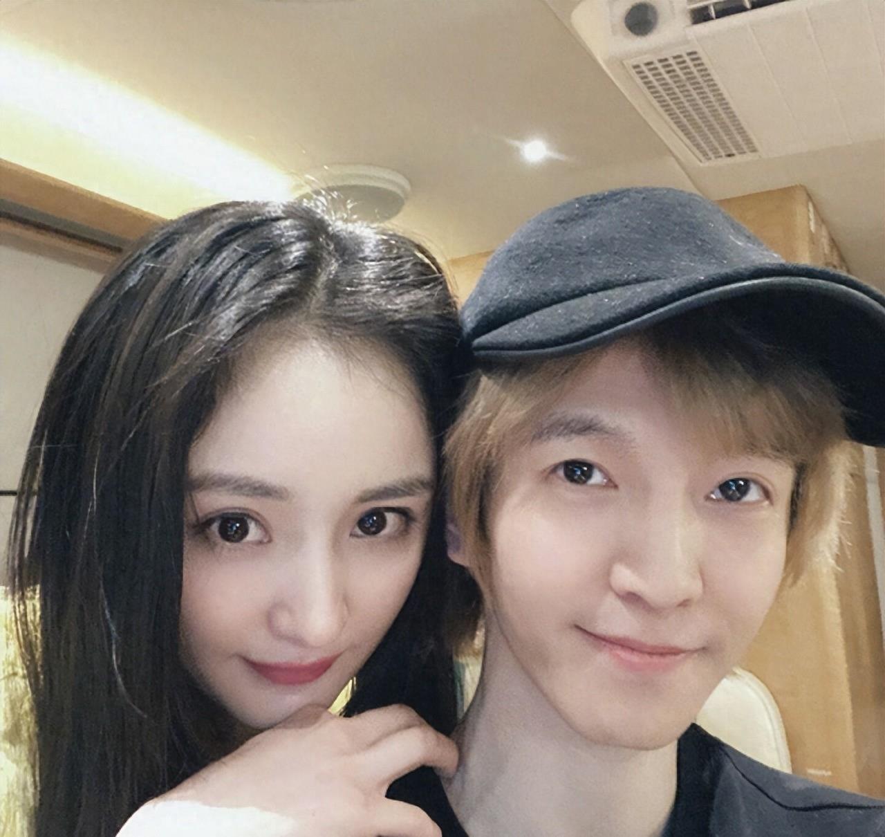 郭敬明扯的不是杨幂的裙子,而是整个娱乐圈的丑陋,他们什么关系