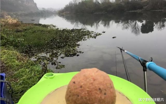 |什么是坎位？春钓浅滩难把握？钓坎可感受暴躁鱼情，下竿就有口！
