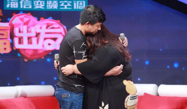 美女校花被丈夫喂到330斤,还睡塌两张床,丈夫:怕她被人抢走