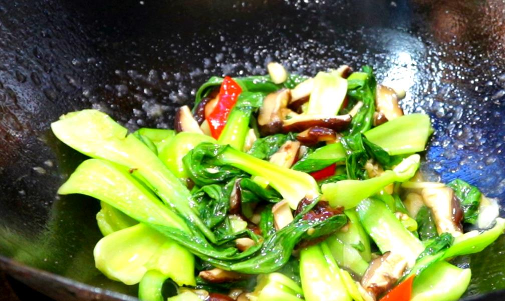 胡萝卜|越吃眼睛越亮的4种美食，一周替换吃，护眼养肝润脾胃，身体好