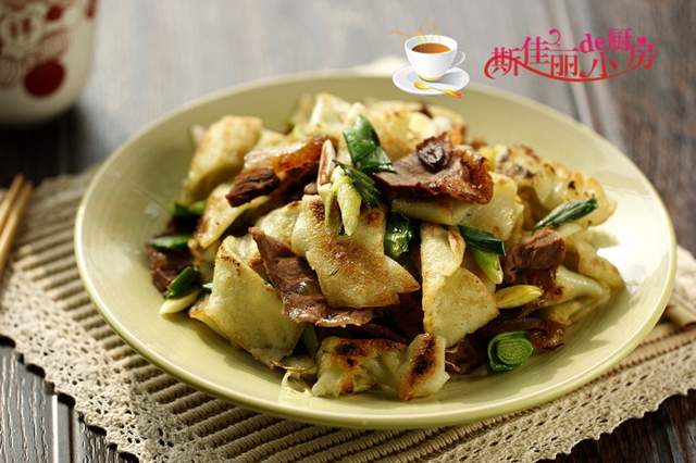 猪肚|迎接大学生娃回家，两位母亲做法天上地下，网友: 一看就知谁是亲妈