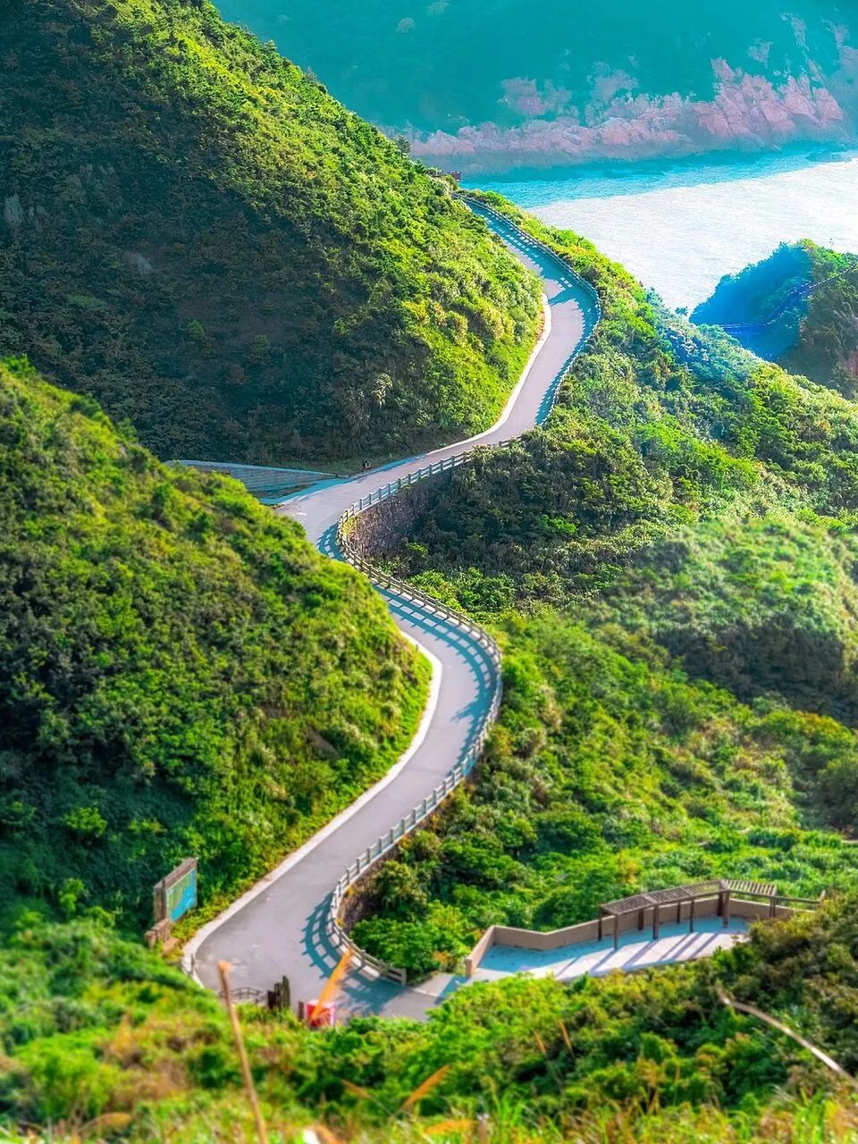 沙滩|中国最浪漫的海滨小城，渔村不输意大利，还藏了个糯叽叽的小吃王国！