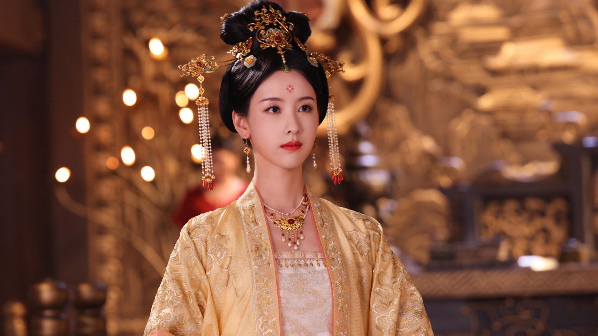 《一念关山》人气高涨，陈都灵再度美出圈，一年播五剧彻底火了！