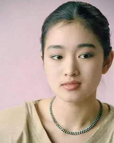 李若彤 巩俐卸妆后、李若彤卸妆后、玲花卸妆后,网友调侃:这差距太大了