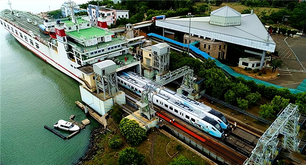 我国唯一的"海上火车",由广州开往海南,它究竟是如何过海的呢 - 历史