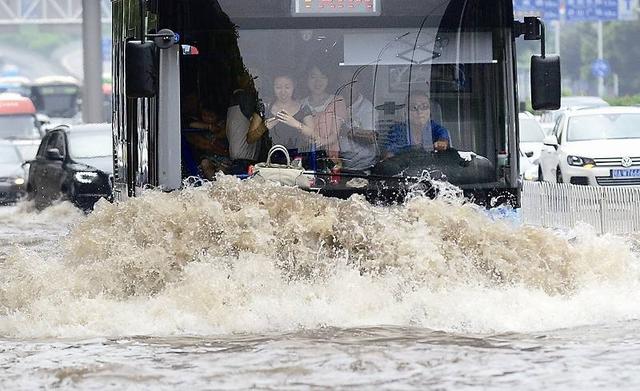 连续降雨100万年,地球会变成什么样?2亿年前这场雨让人触目惊心