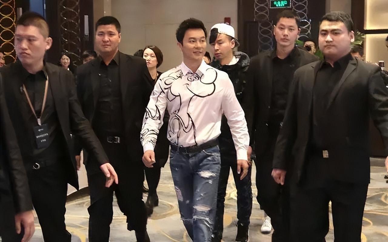 李晨|娱乐圈的残酷现实在李晨的身上体现的淋漓尽致！