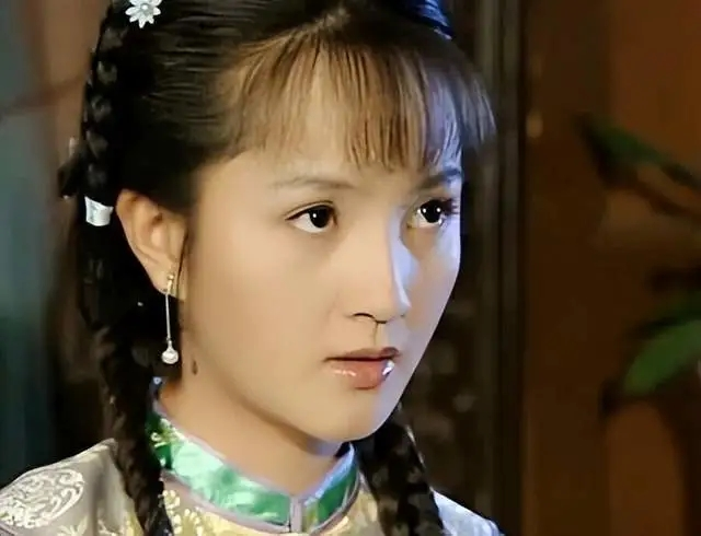 林芳兵|尖嘴猴腮别硬演唐朝美人，这4位女星的扮相，像是从画中走出来