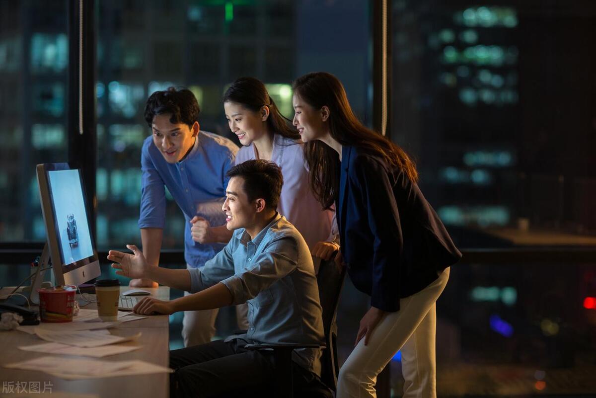 下班后微信办公算加班吗？员工和老板对于下班和休假的定义