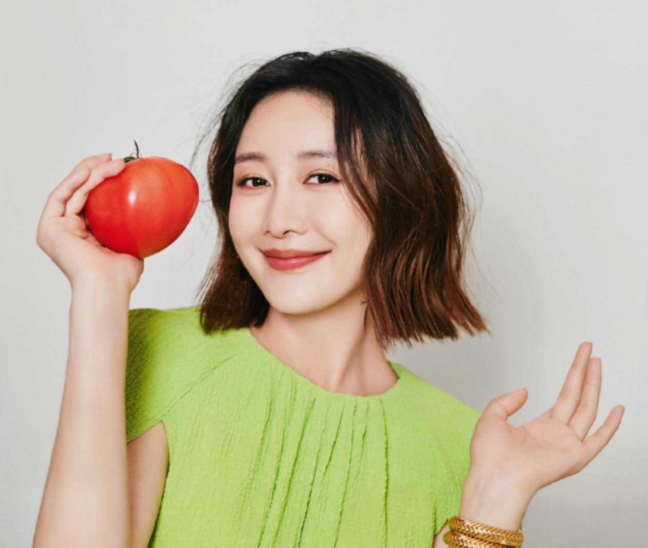 王鸥后续瓜!曝预产期在12月,男方疑孕期出轨了,网友:去父留子吧!