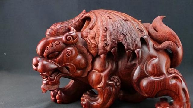 文玩饰品中的,机器雕刻会代替手工雕刻吗