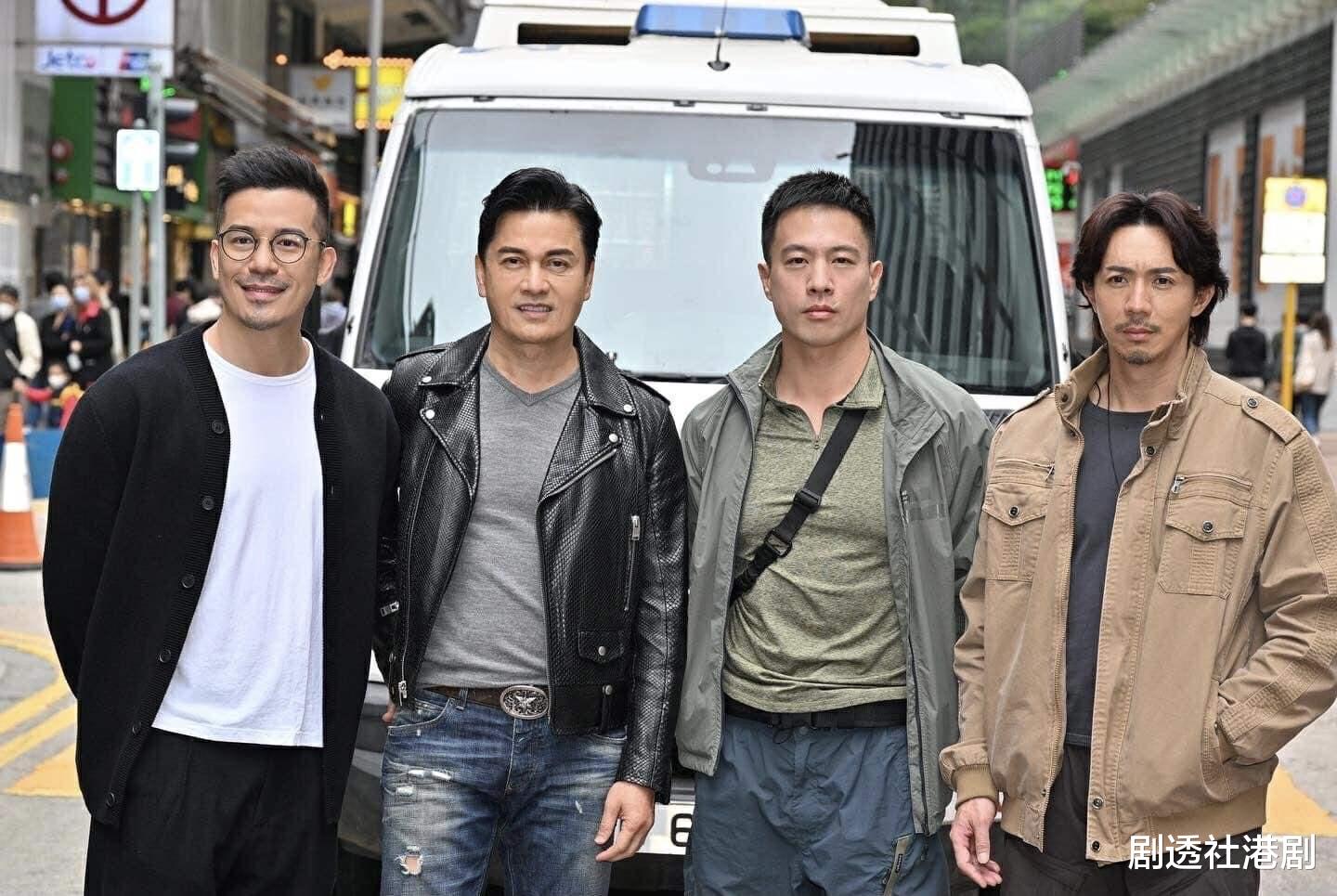 67岁知名港星近况曝光!腰板笔直、状态冻龄,自曝靠一招回春