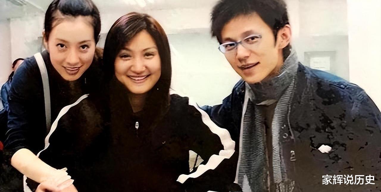 她曾是最美主持人，没想到5分钟内全身瘫痪，如今44岁仍孤身一人