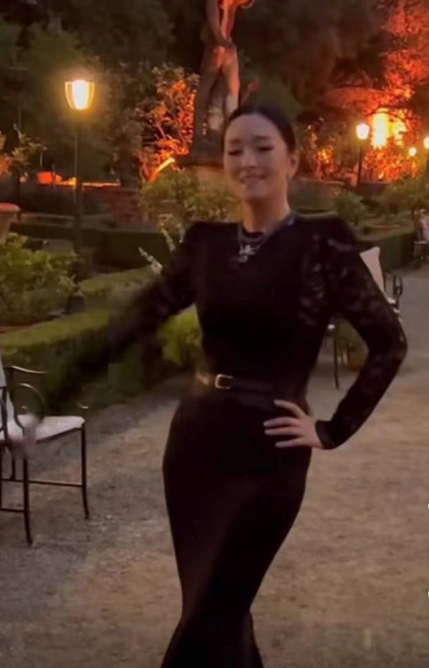 |绝佳气场！ 郭晶晶与巩俐闪耀活动现场，散发优雅魅力