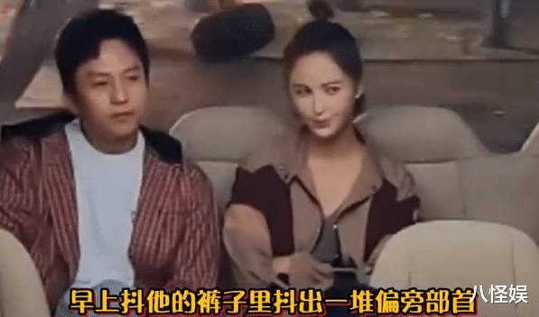 陈赫携妻女回上戏，师弟师妹争先合影，39岁张子萱被赞像大学生