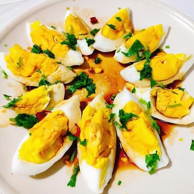 鹅蛋|鹅蛋为啥少有人吃？也很少有鹅蛋卖？我也是刚知道，真的涨知识了