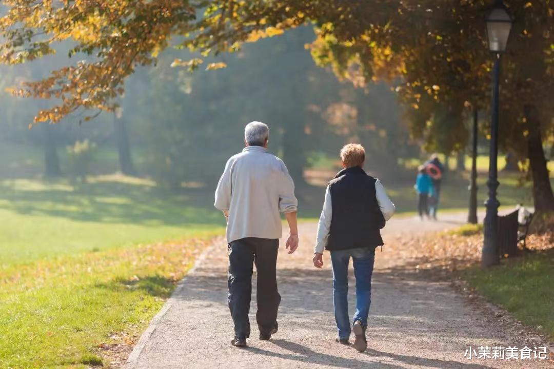 |“冬天不养心,百病都来扰”,中老年多吃4样,强心护心安稳过冬