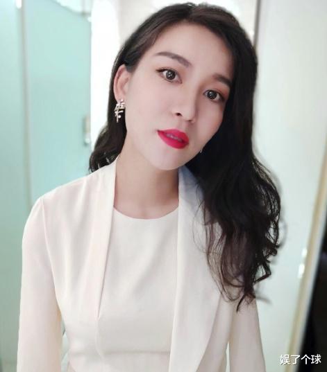 非诚勿扰|非诚勿扰：23岁无臂美女，台上牵手帅气小伙，下台不久遭甩，现状如何