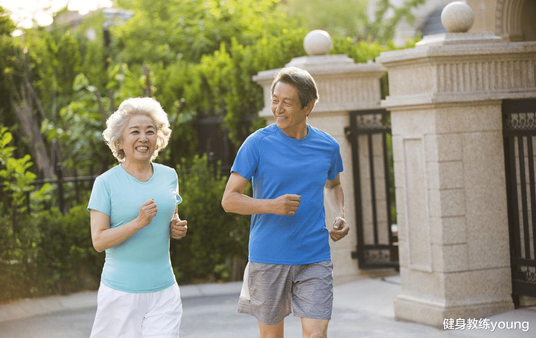 跳绳减肥效果那么好？究竟怎么跳，燃脂的效果才最佳？