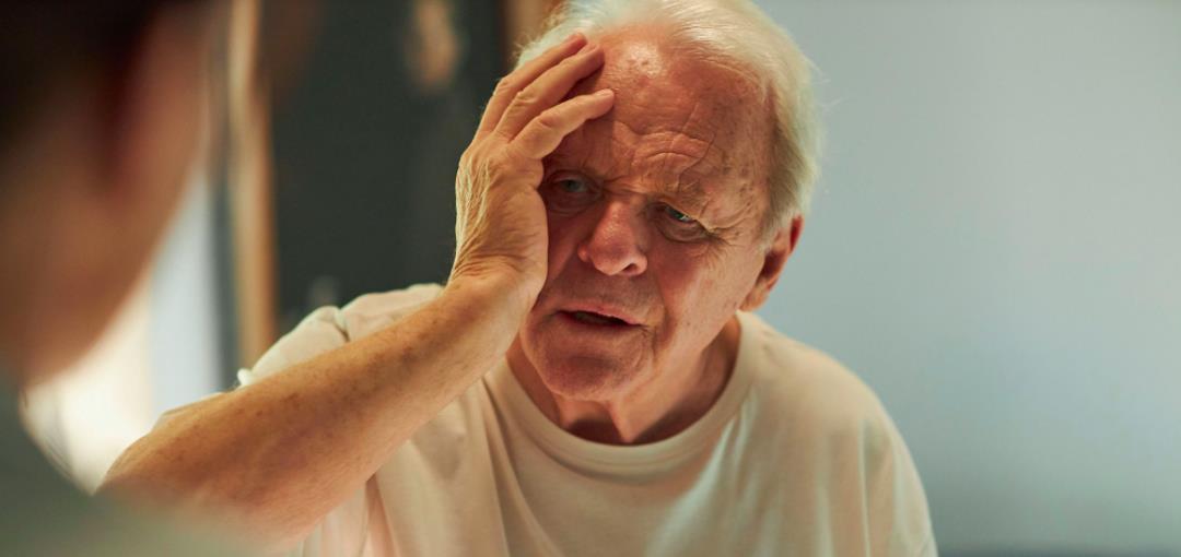 没想到她的神采奕奕也是演出来的?私下精疲力尽的样子真有点惨了!