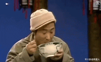 别硬演吃饭!看了咽不下咸菜的倪妮,才懂大口吃饭的刘琳多真实