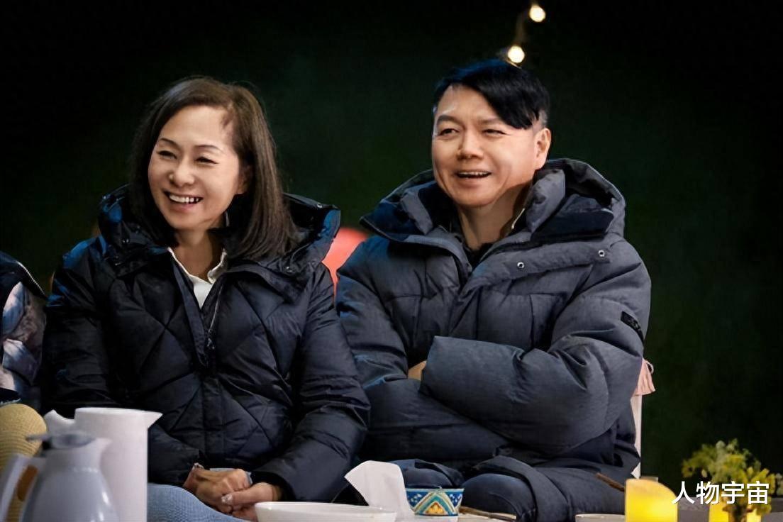 他能演会唱,是关海山徒弟罗嘉良好友,花百万为妻治癌,因爱复婚