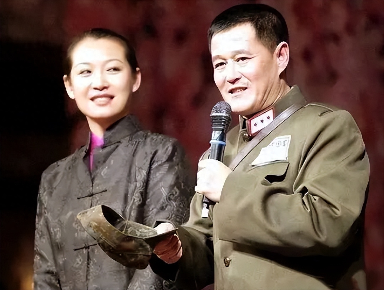 用千万金烟斗，花260万买狗！赵本山儿子：我家的钱十辈子花不完