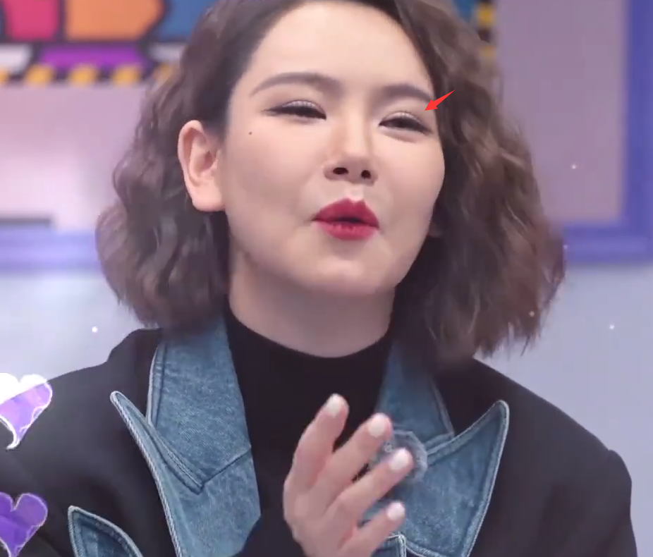 戚薇|戚薇自侃:130斤的我观感欠佳!38岁生二胎脸像充气,但气质绝佳