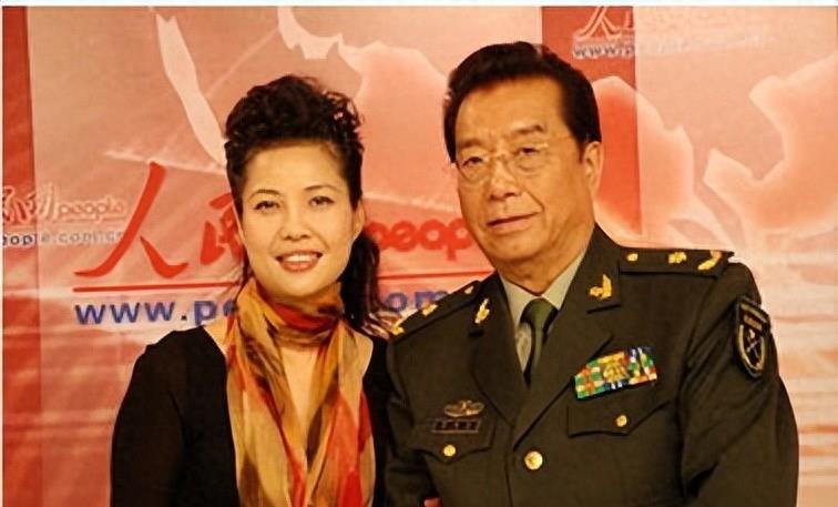 同样是李双江的基因,把丁英和梦鸽的儿子一对比,差距就显现出来了