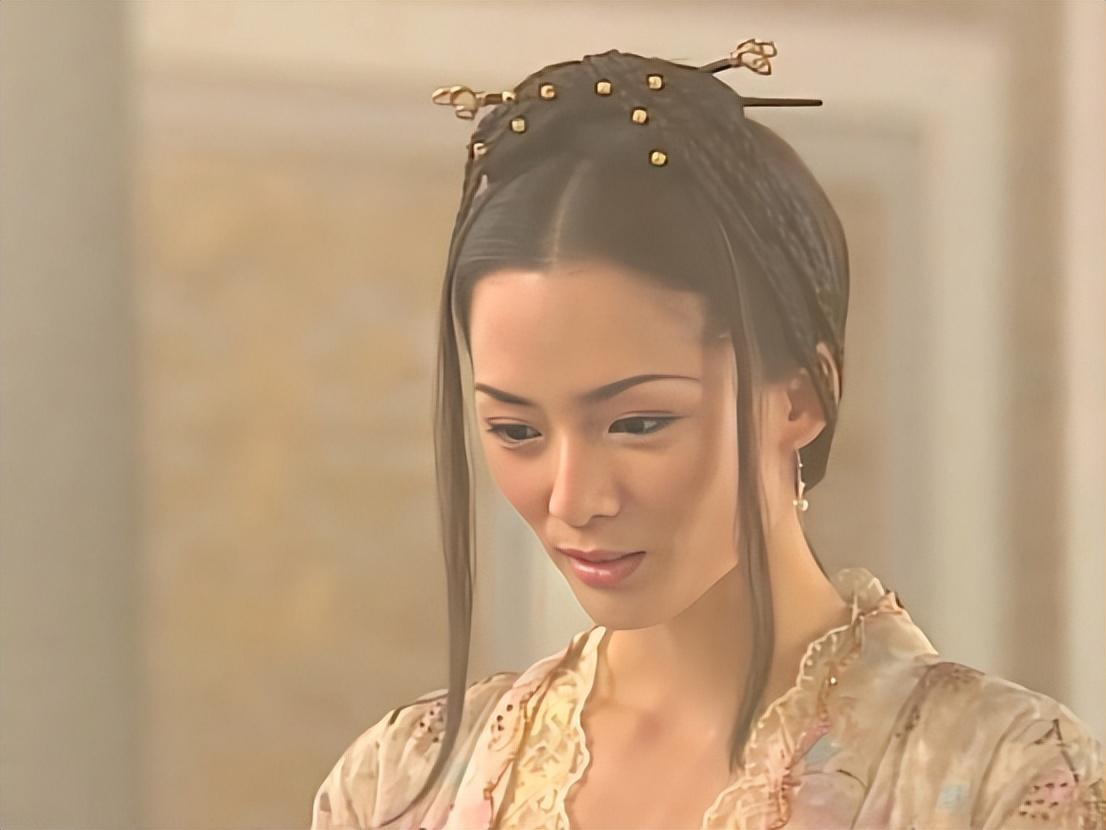 她是《东游记》的“何仙姑”，可惜了这么漂亮的脸，却被迫退圈