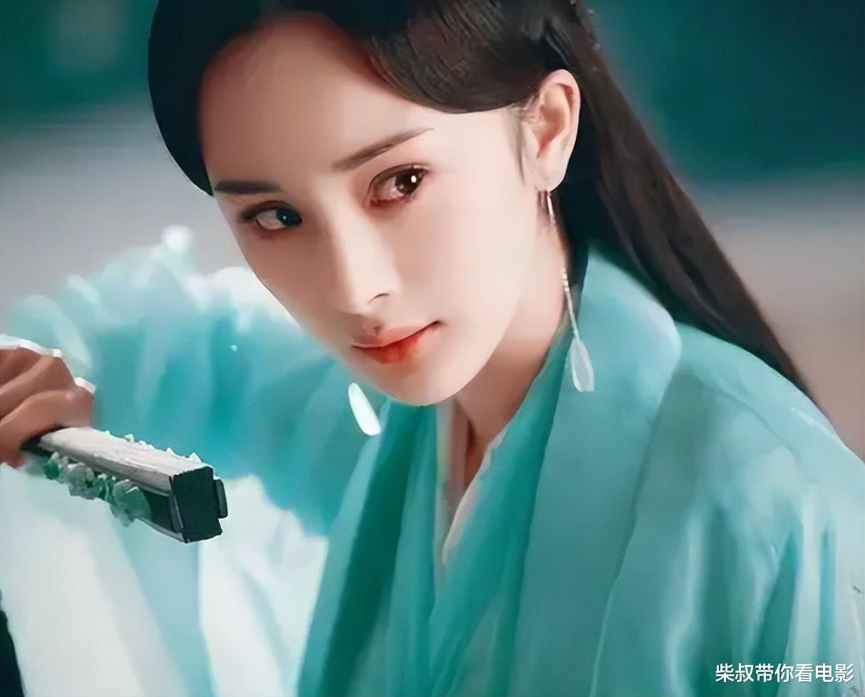 还在容貌焦虑？看看刘亦菲的粗腿、杨幂的双下巴、热巴的满脸痘吧