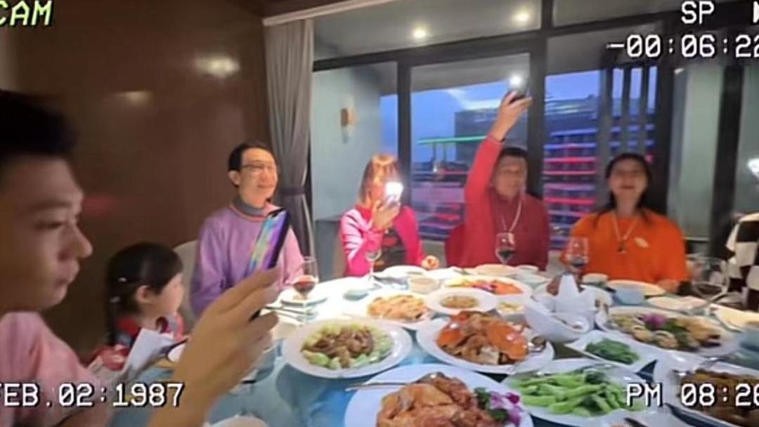 豪宅|8位明星春节暴露豪宅，住2亿豪宅，回农村建别墅，令人大开眼界