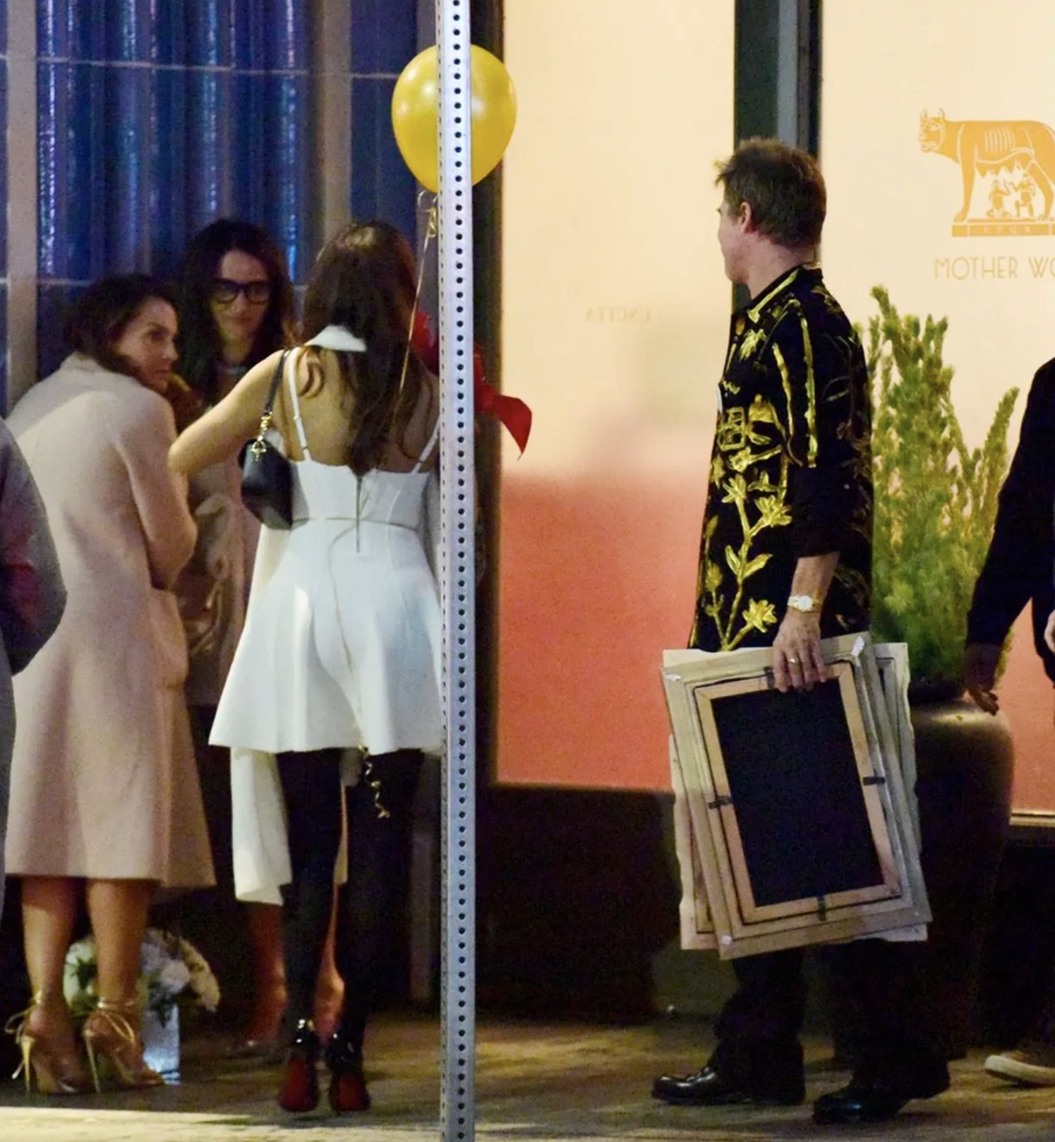 布拉德·皮特与新女友首次同框,女方颜值被嘲不如安吉丽娜·朱莉