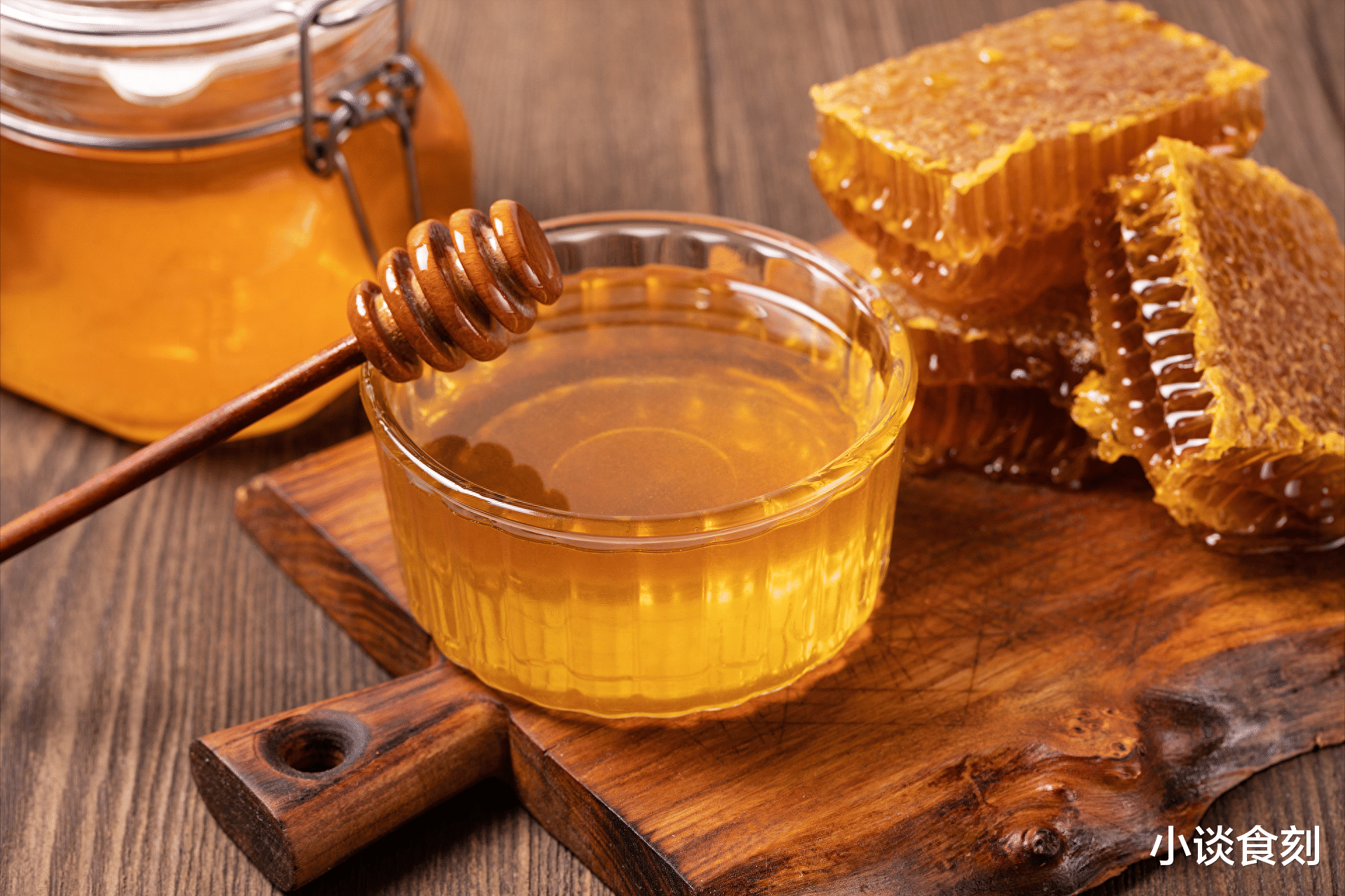 蜂蜜|建议大家：未来3个月，家里尽量囤4样东西，都是过来人留下的经验