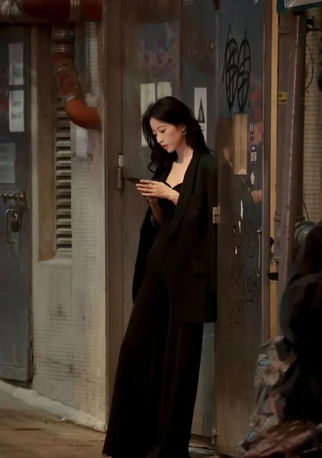 拿下小5岁的吴磊，这个“内娱普女”凭什么啊！？