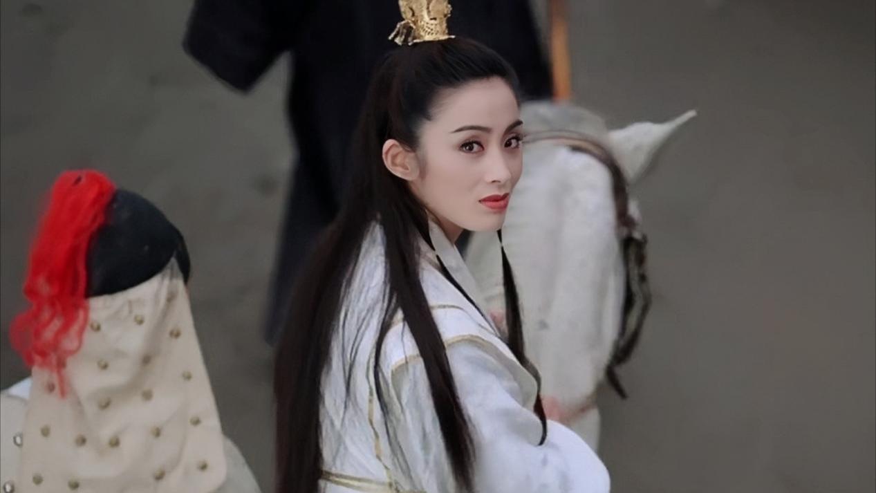 55岁女星张敏被曝定居清迈，身材暴瘦到像70斤，美人终究迟暮