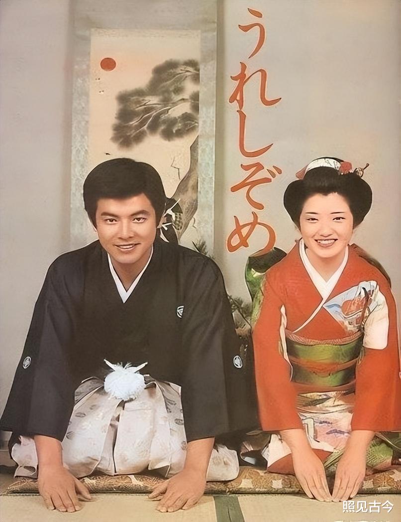 三浦友和：50年发型不变肌肉有型，帅气到老，2个儿子却不像他