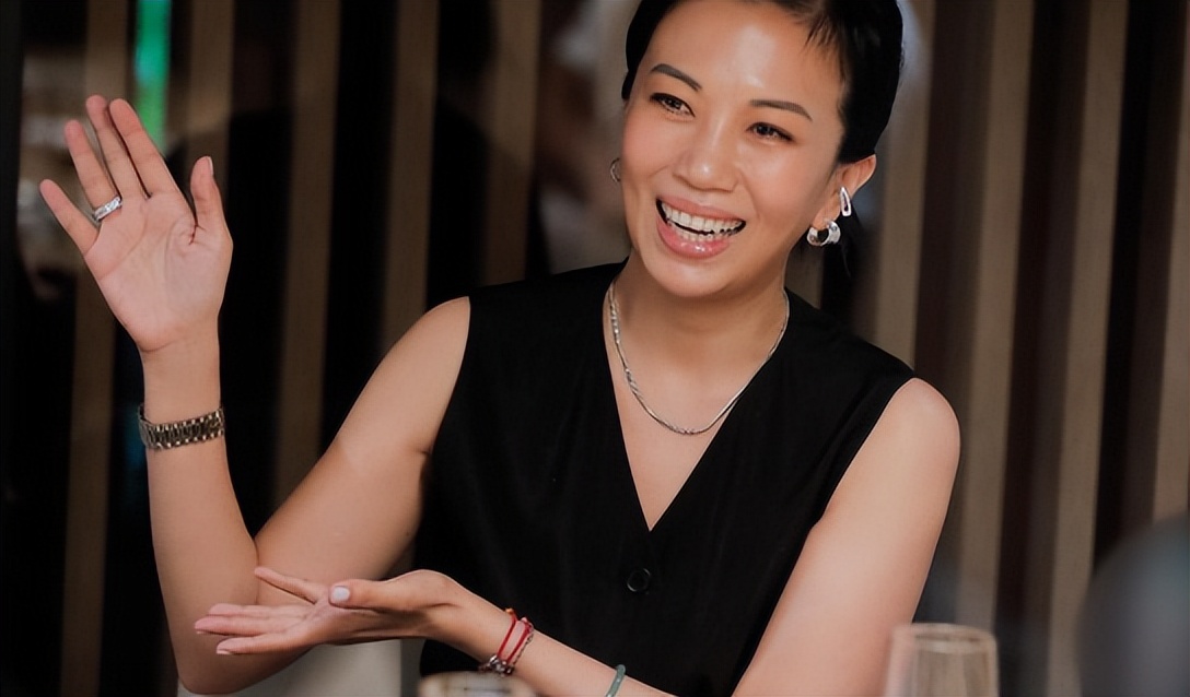 林有慧访谈回应怀孕传闻，再次辟谣萧敬腾吸毒，透露两人恋爱细节