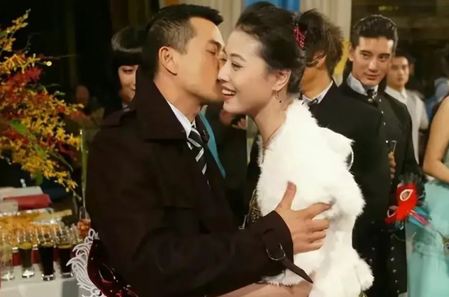 周海媚的奢华豪宅曝光！揭秘房产背后的真相，值不值得这个天价？