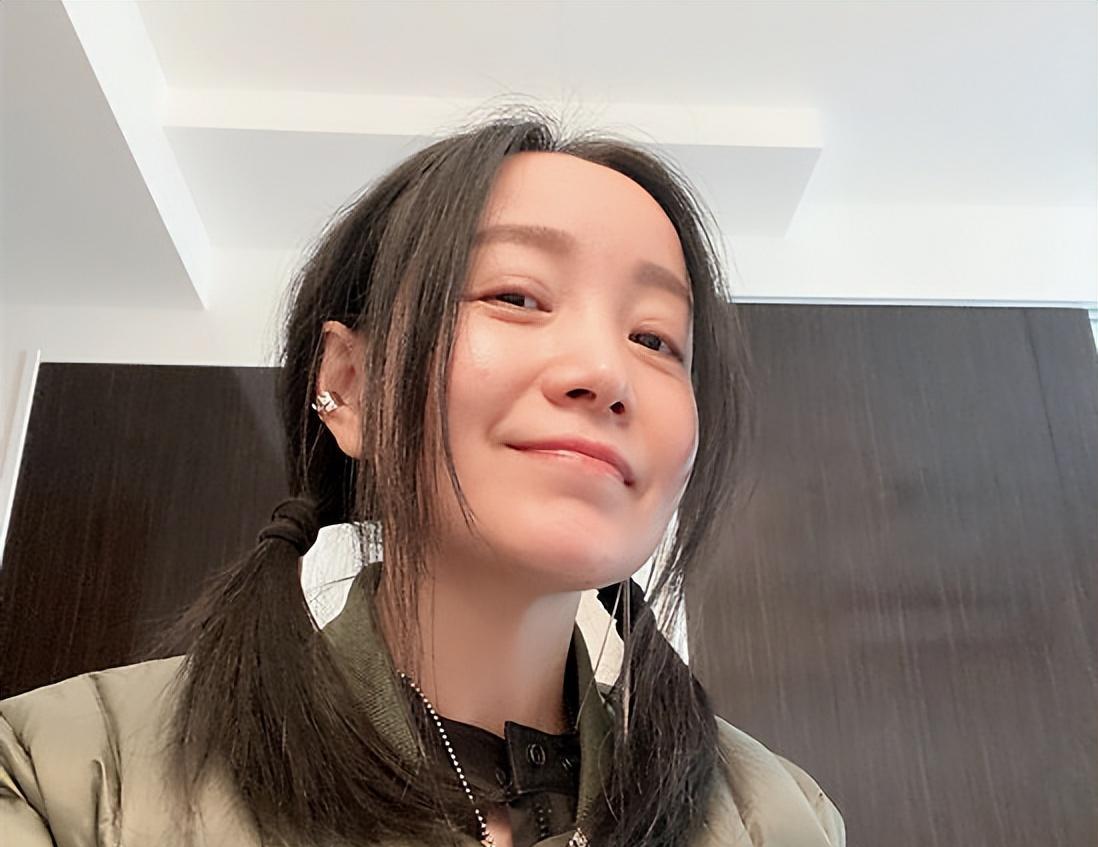 斯琴格日乐“讽刺”刀郎，言含深意似不屑，臧天朔去世后她单身至今