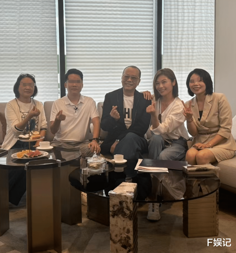 欧阳震华和陈妙瑛一起现身大湾区看房 两人因拍戏成为多年好友